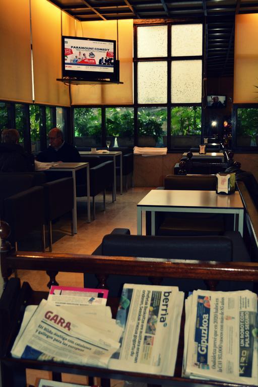 Hotel Txartel Lasarte Oria Bagian luar foto