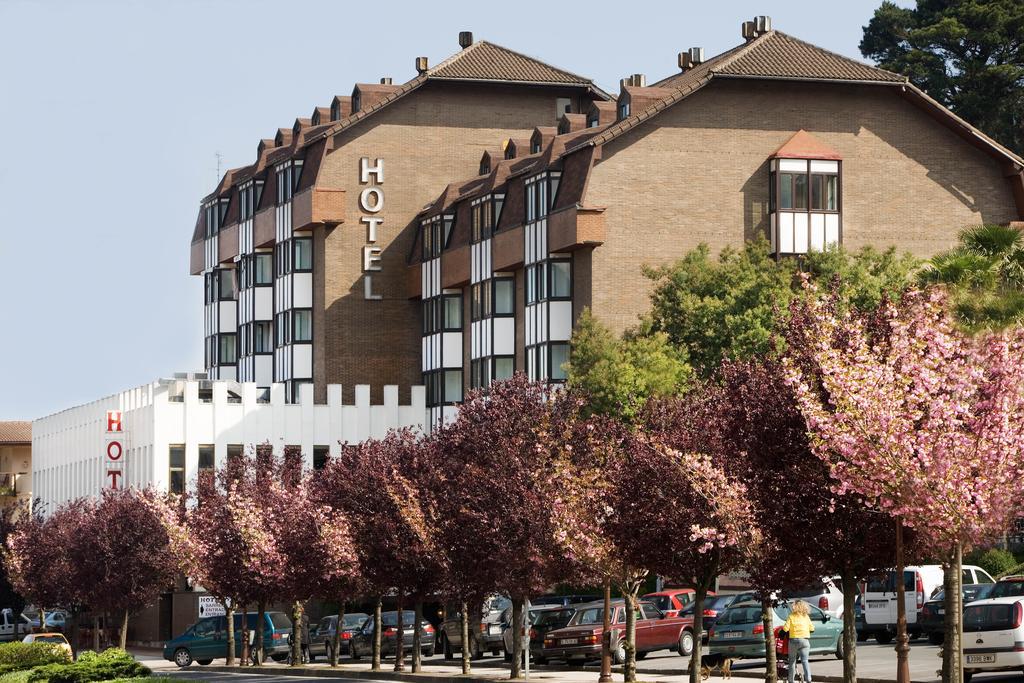 Hotel Txartel Lasarte Oria Bagian luar foto