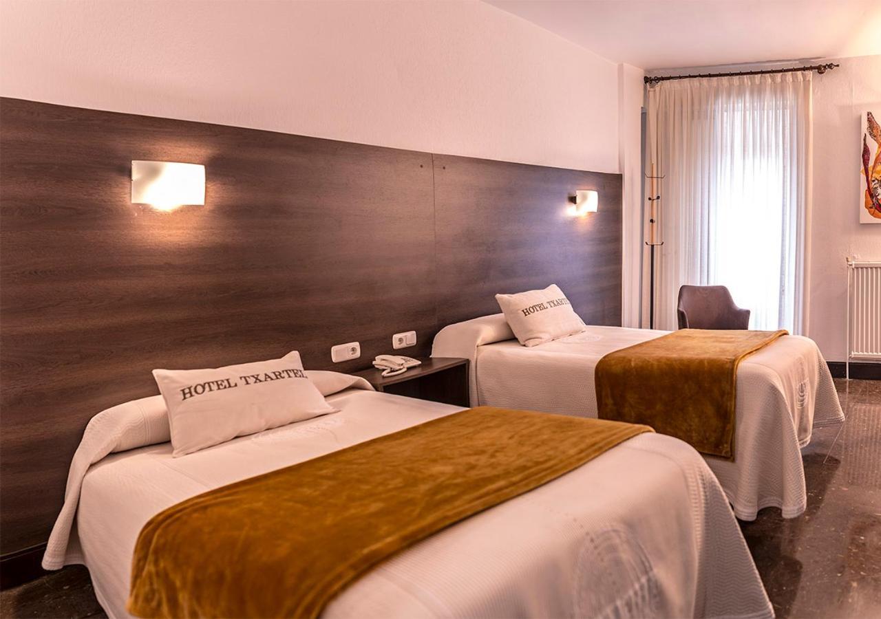 Hotel Txartel Lasarte Oria Bagian luar foto